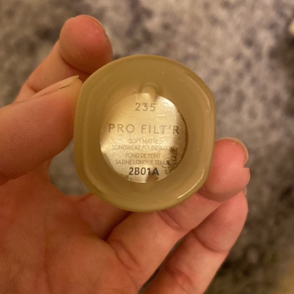 Fenty Beauty Longwear Foundation Sade 235 - Picture 3 of 3